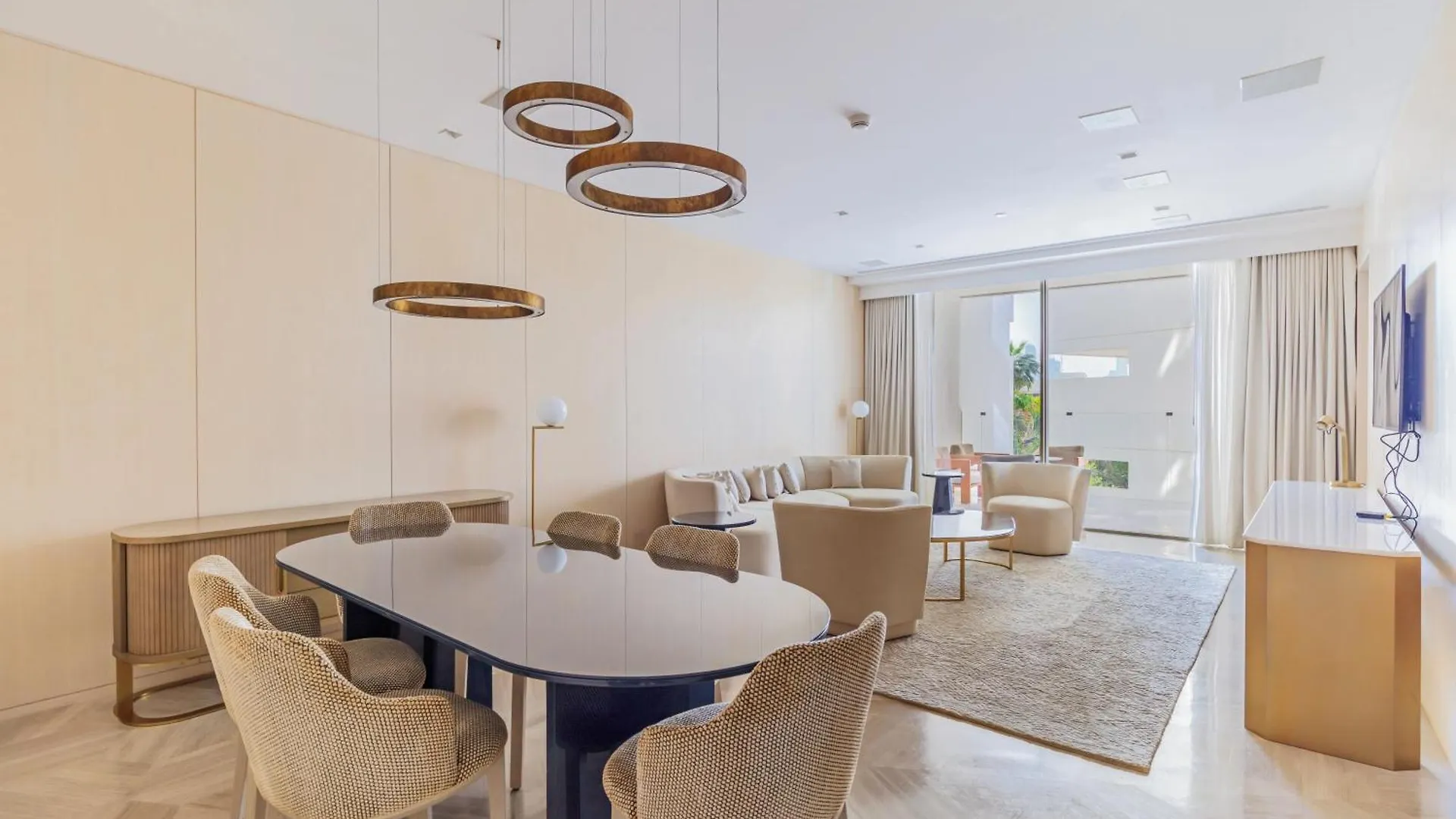 Luxury 3Bdr Apartment, Pool & Beach Access Dubai United Arab Emirates