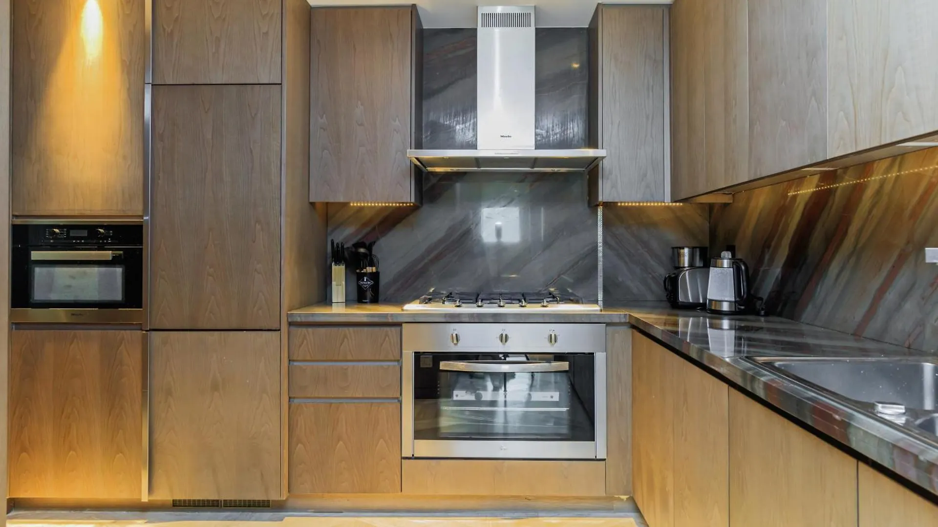 Luxury 3Bdr Apartment, Pool & Beach Access Dubai 0*,