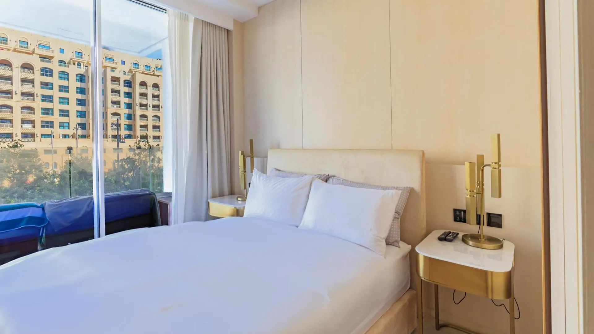 Luxury 3Bdr Apartment, Pool & Beach Access Dubai 0*,  United Arab Emirates