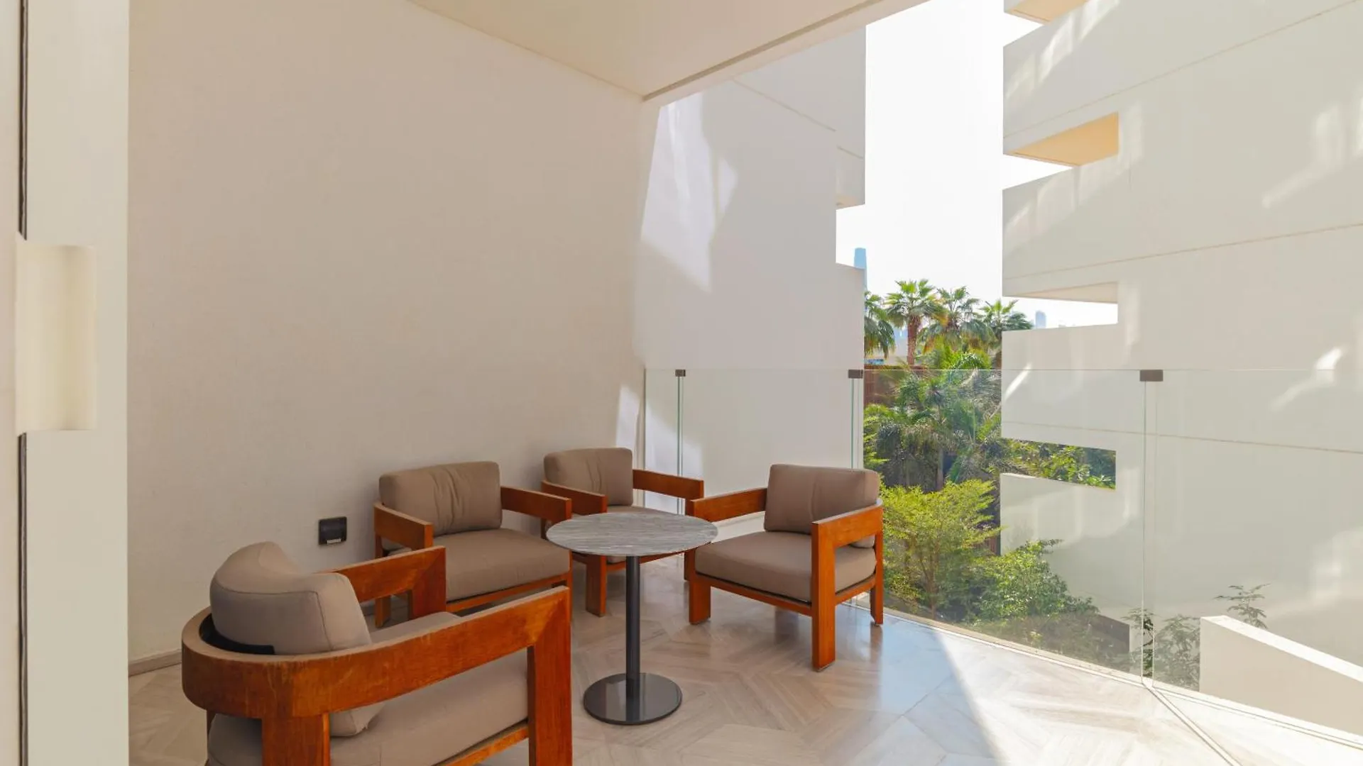 Luxury 3Bdr Apartment, Pool & Beach Access Dubai