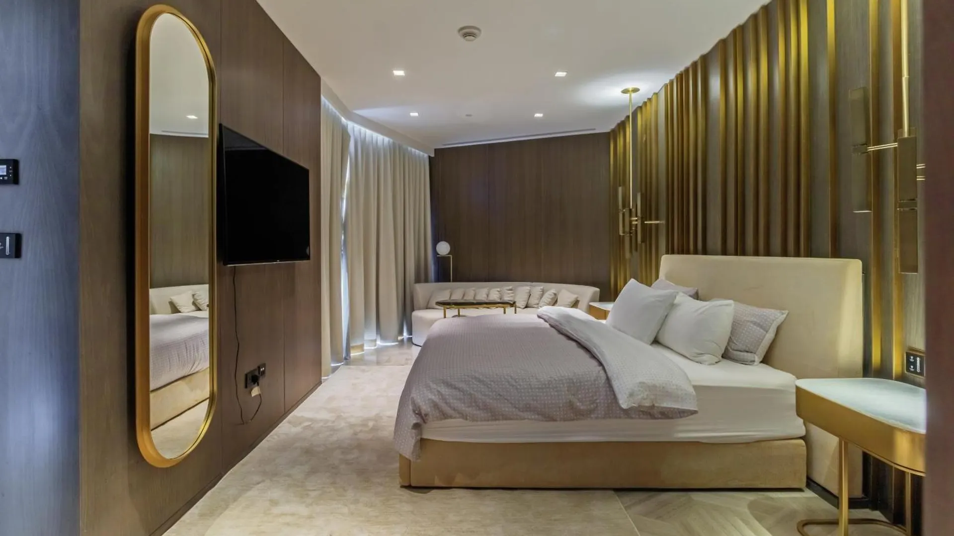 Luxury 3Bdr Apartment, Pool & Beach Access Dubai Apartment